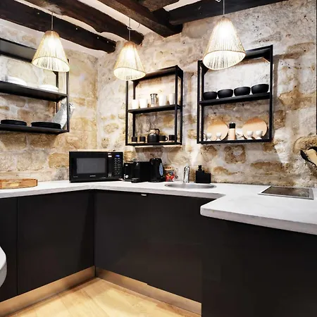 Cosy Hut In The Middle Of Bastille Apartment *